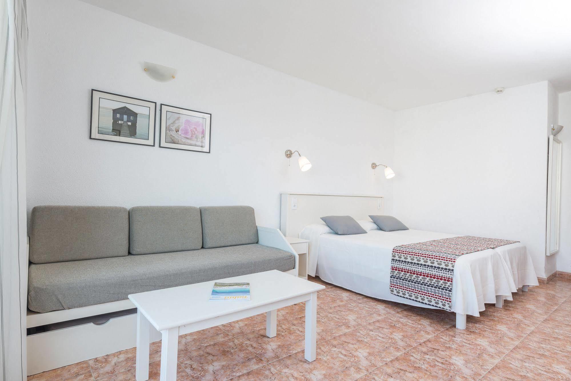 Apartamentos Siesta I Port de Alcudia  ภายนอก รูปภาพ