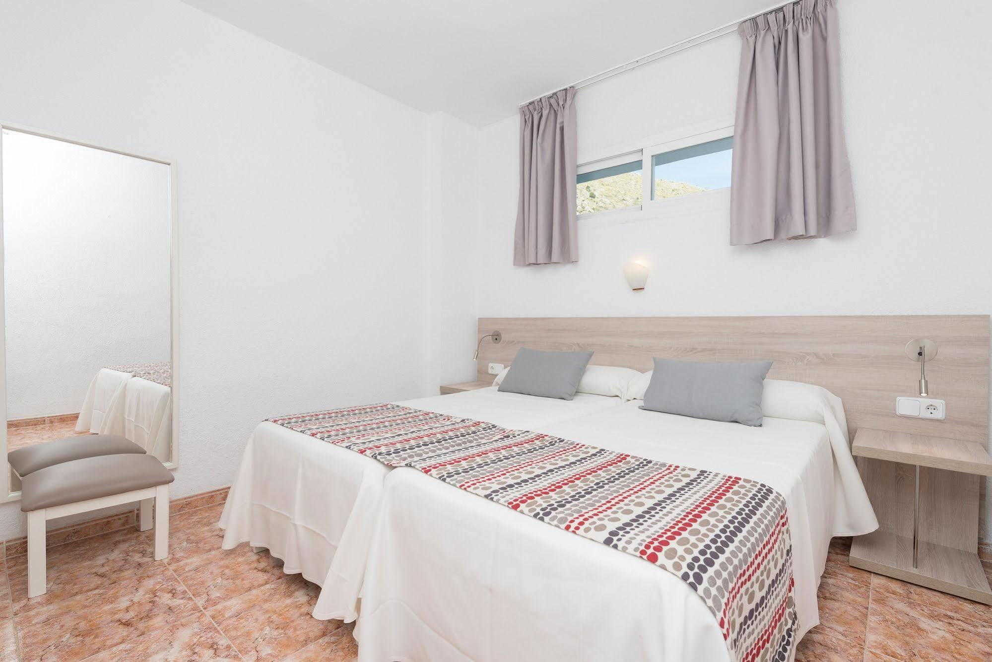 Apartamentos Siesta I Port de Alcudia  ภายนอก รูปภาพ